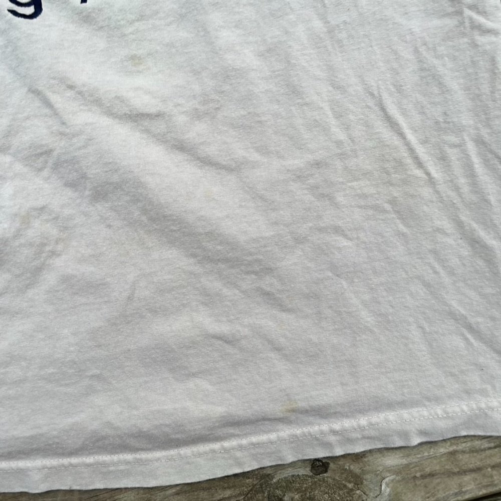 ** VINTAGE TOMMY Hilfiger Girl Heart embroidered tan tshirt Medium - Picture 8 of 8